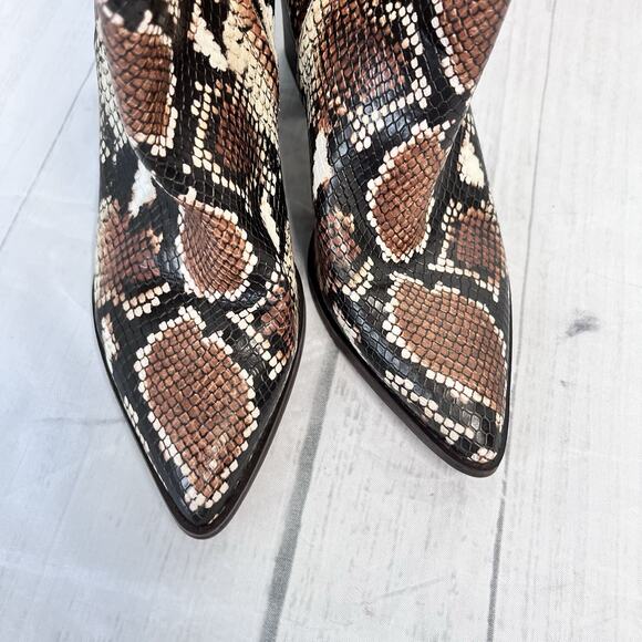 Nine West Ankle Pointy Toe Heels Boots size 7.5M Faux Snake Skin Brown Textured - Picture 12 of 14